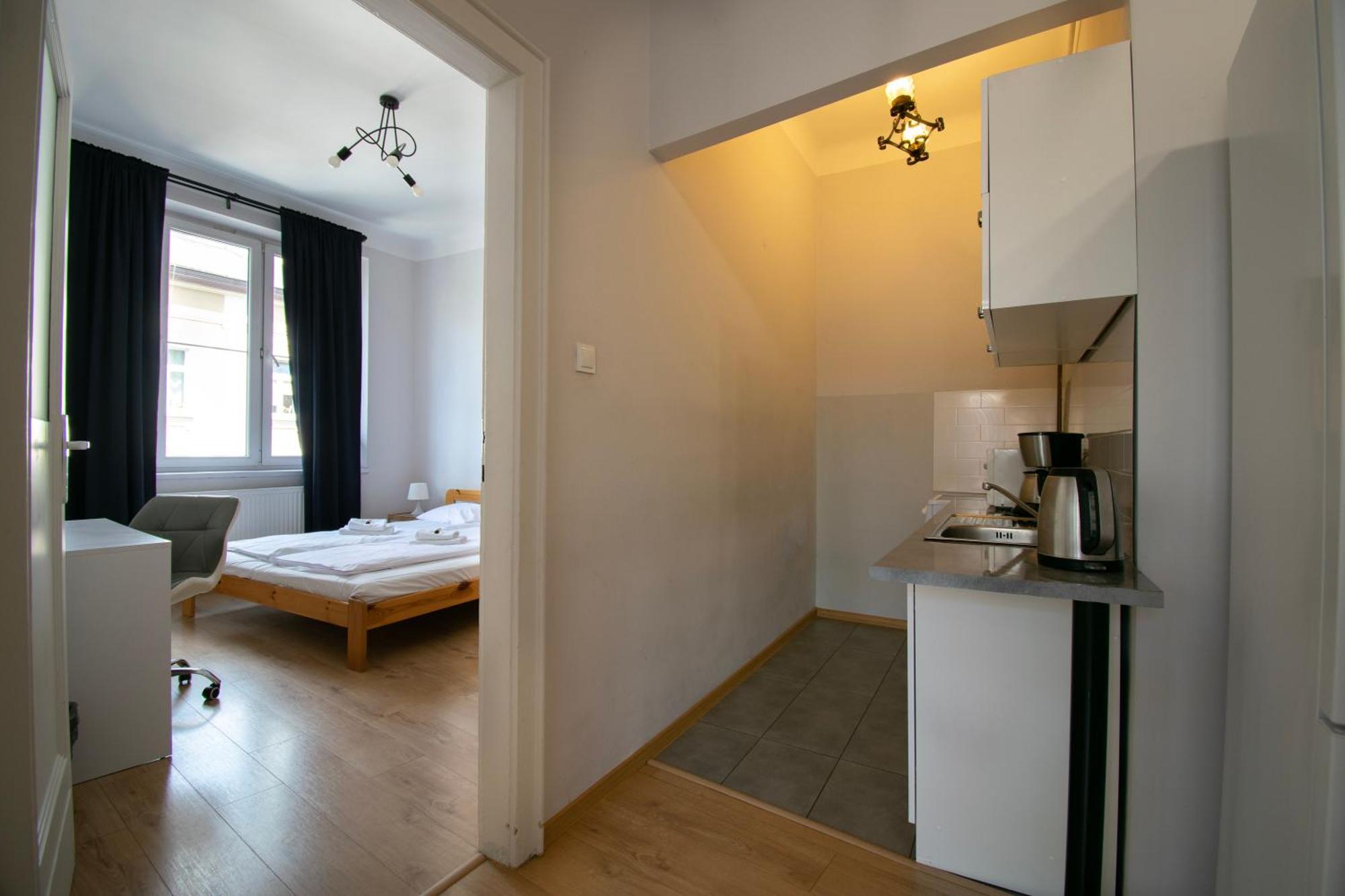 Retro Apartmentments Lobzowska Street คราคูฟ ภายนอก รูปภาพ