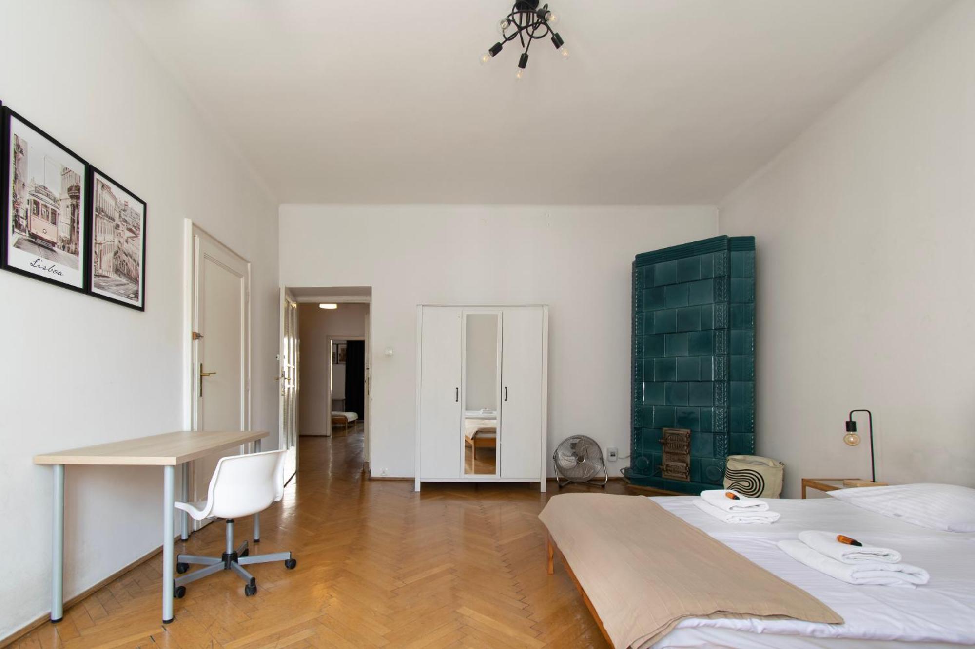 Retro Apartmentments Lobzowska Street คราคูฟ ภายนอก รูปภาพ